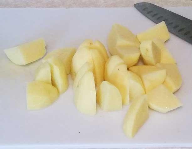 peeled cut potatoes
