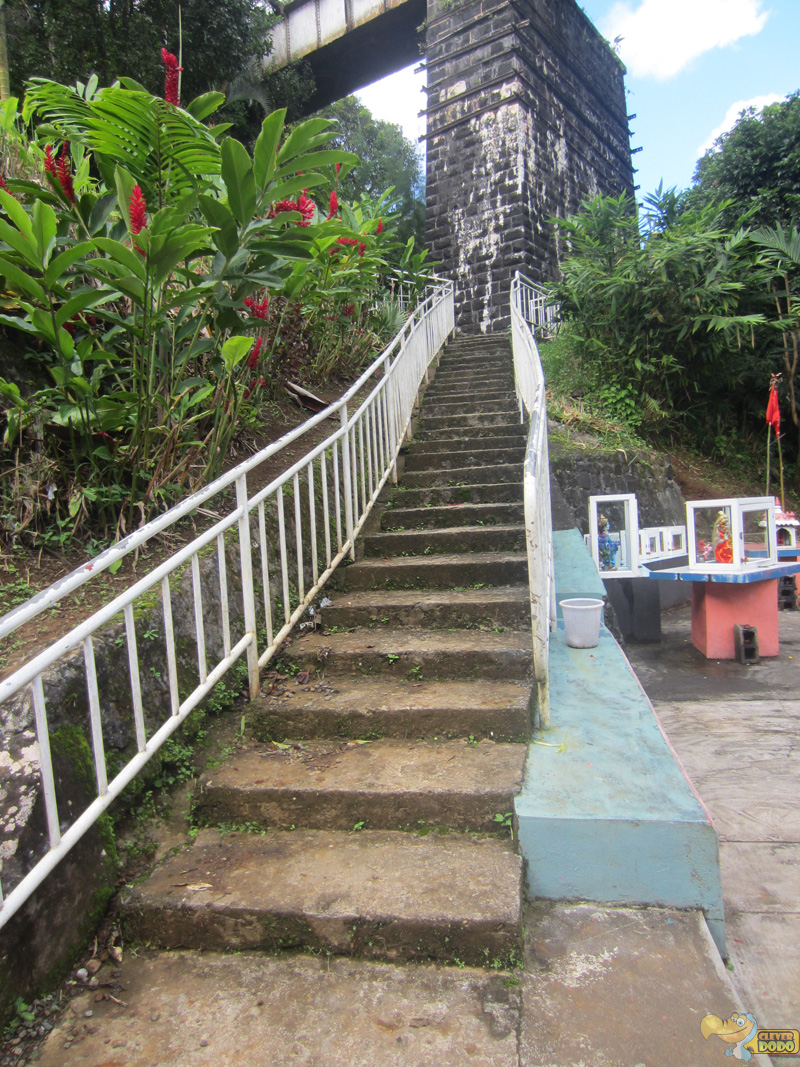 steps to river